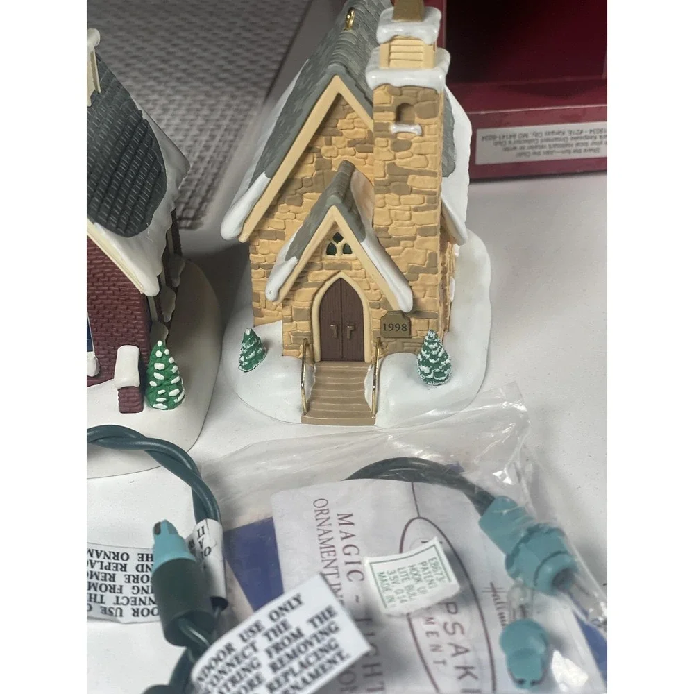 Hallmark Keepsake Candlelight Services Magic Church Ornament Set 1998 2001 2002